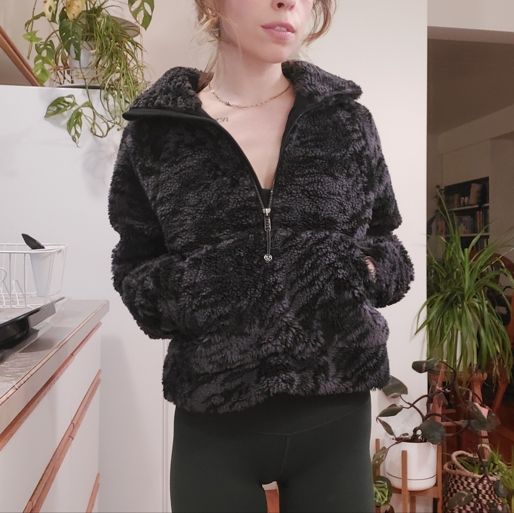 Lululemon scuba sherpa jacket xs/s